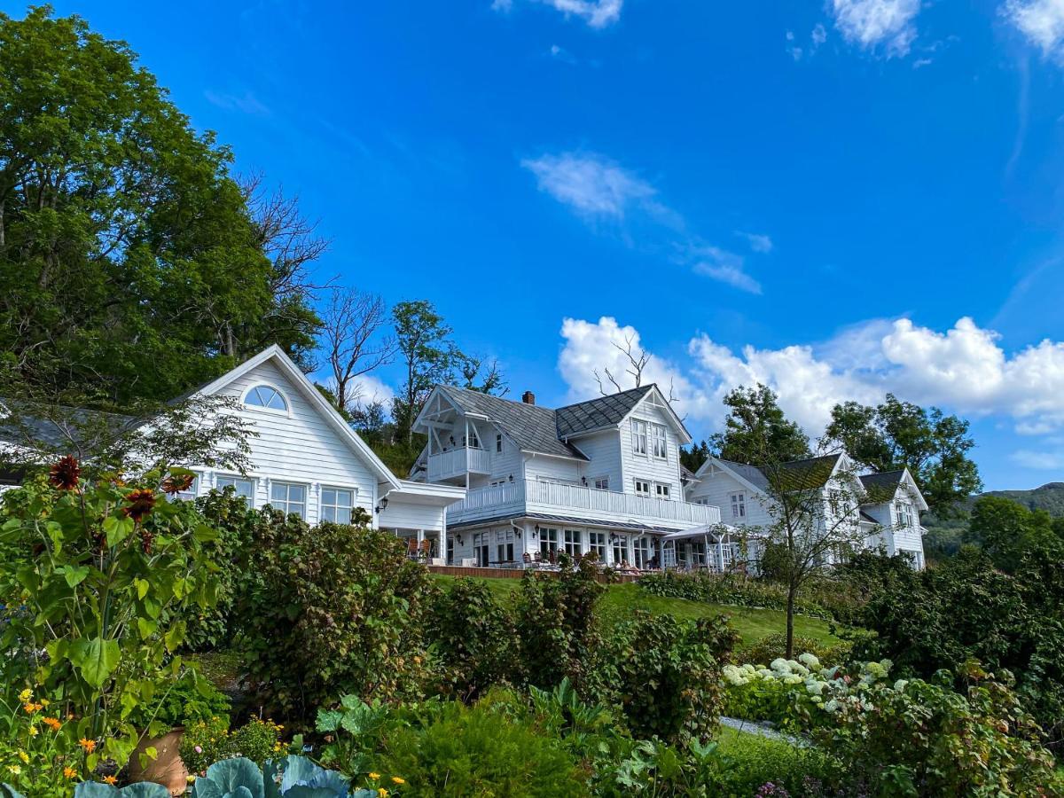 Отель Haaheim Gaard Uggdal Экстерьер фото